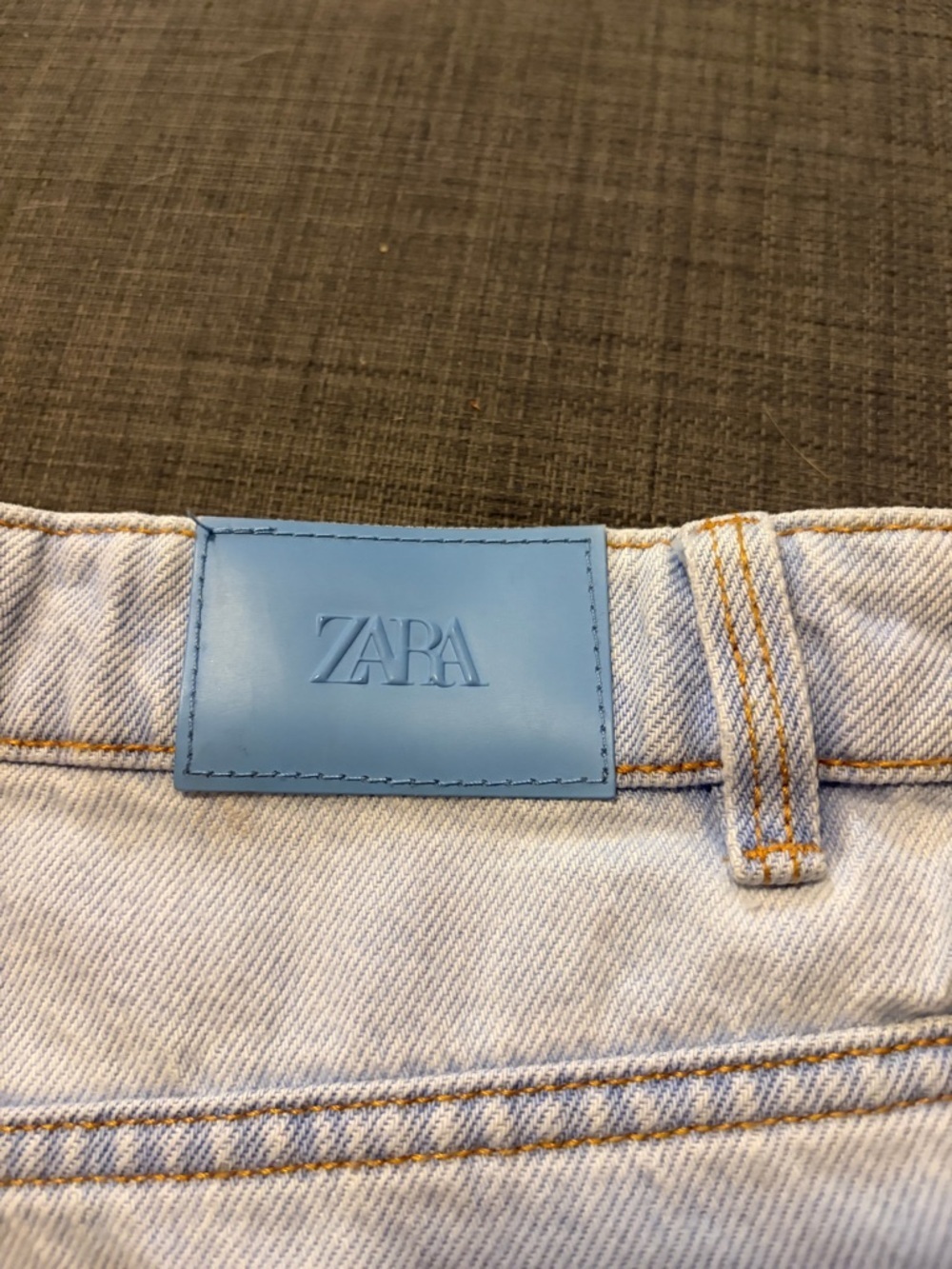 Zara Light Blue Frayed-Hem Denim Shorts - Picture 3 of 4